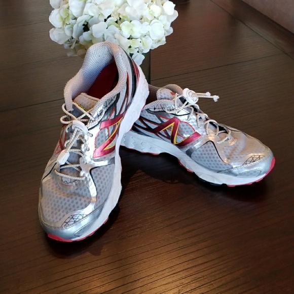 new balance 1080v4 zilver